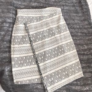 Cute black and white skirt with fringe XS